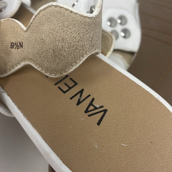 Vaneli White Triple Strap Silver Stud Slip-On Sandals Size 9.5N - Picture 10 of 10